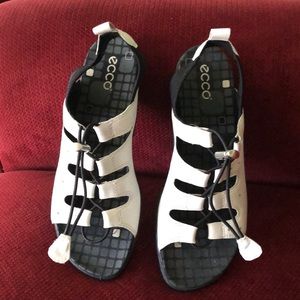 Ecco Jab Toggle Sandal NWOT - Size 39